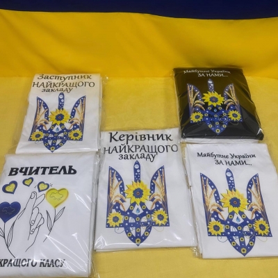 Гуртові замовлення футболок та кепок