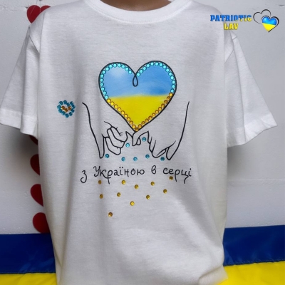 Футболка дитяча біла Серце в стразах 146-152