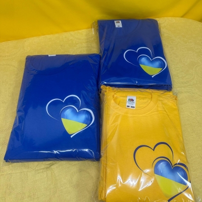 Гуртові замовлення футболок та кепок