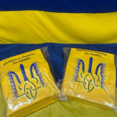 Гуртові замовлення футболок та кепок