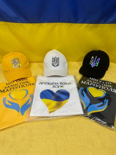 Гуртові замовлення футболок та кепок